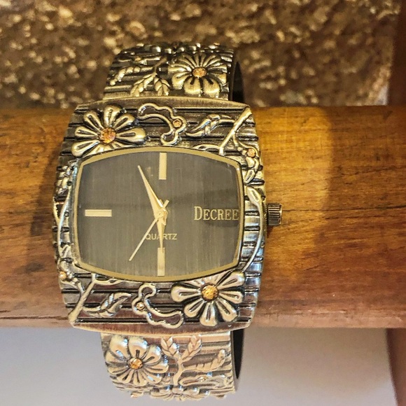 Decree Bronze Quartz Cuff Watch - Picture 7 of 11